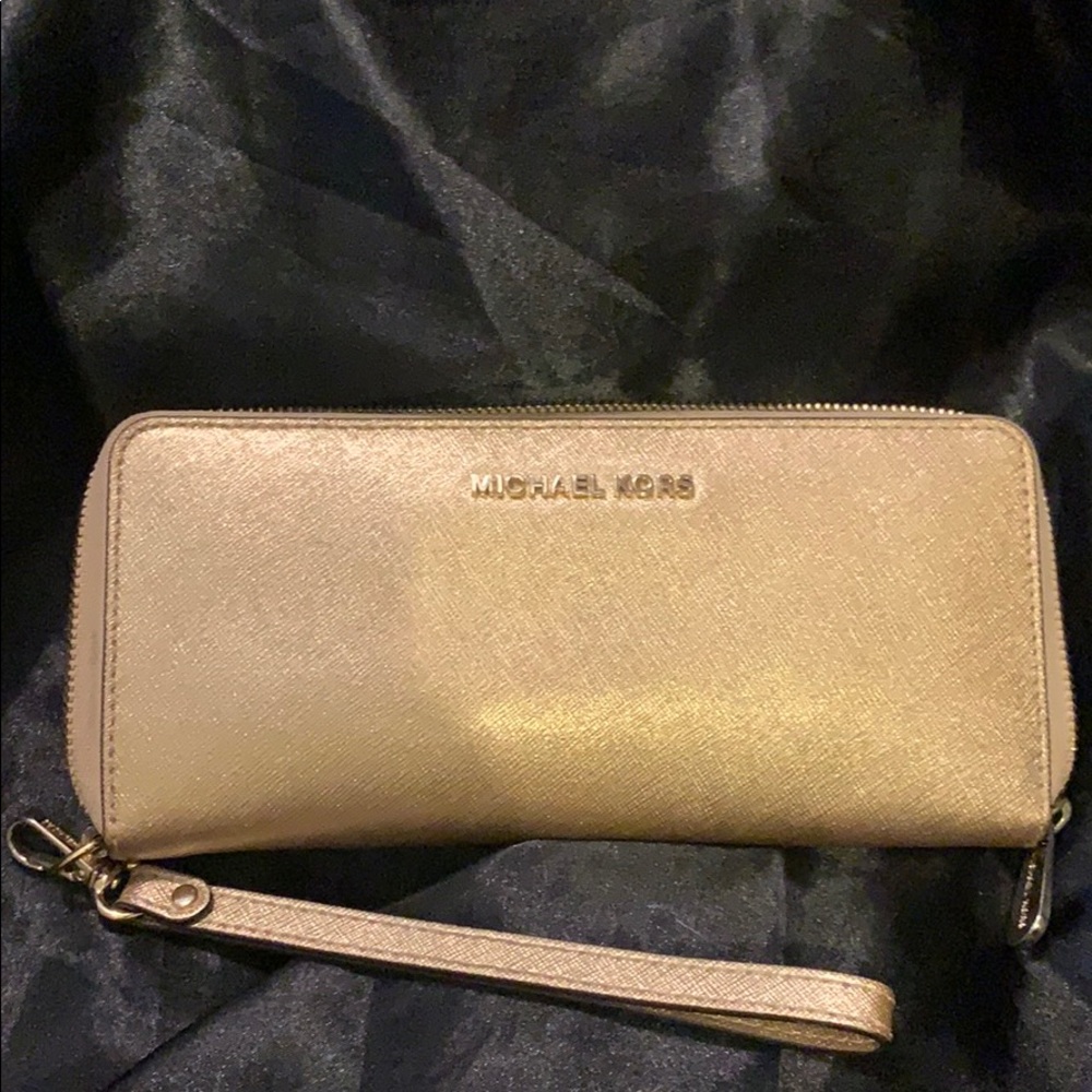 Gold wallet